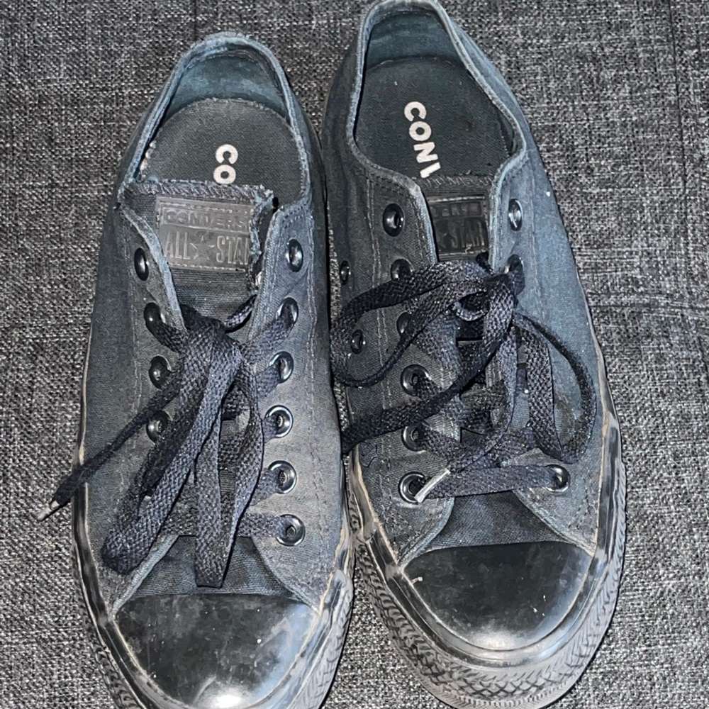Unisex Black Converse